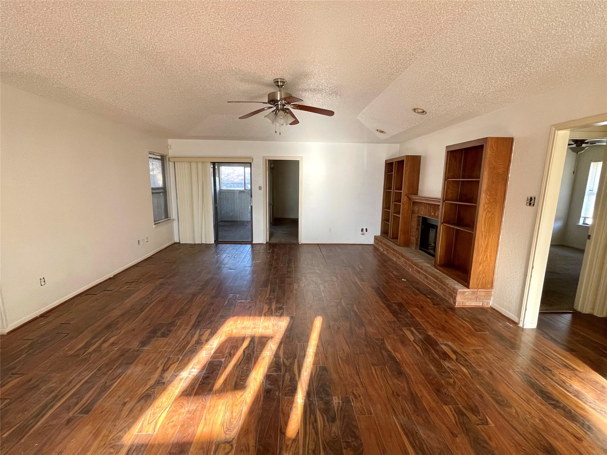 401 Highridge CV
