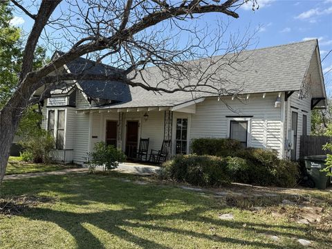 Photo of 505 E 8th ST, Georgetown, TX 78626 (MLS # 7455212)