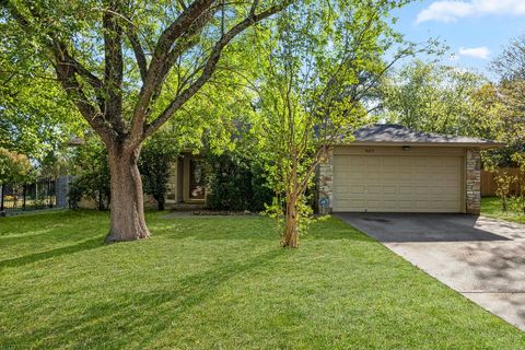 Photo of 9317 Independence LOOP, Austin, TX 78748 (MLS # 9289716)