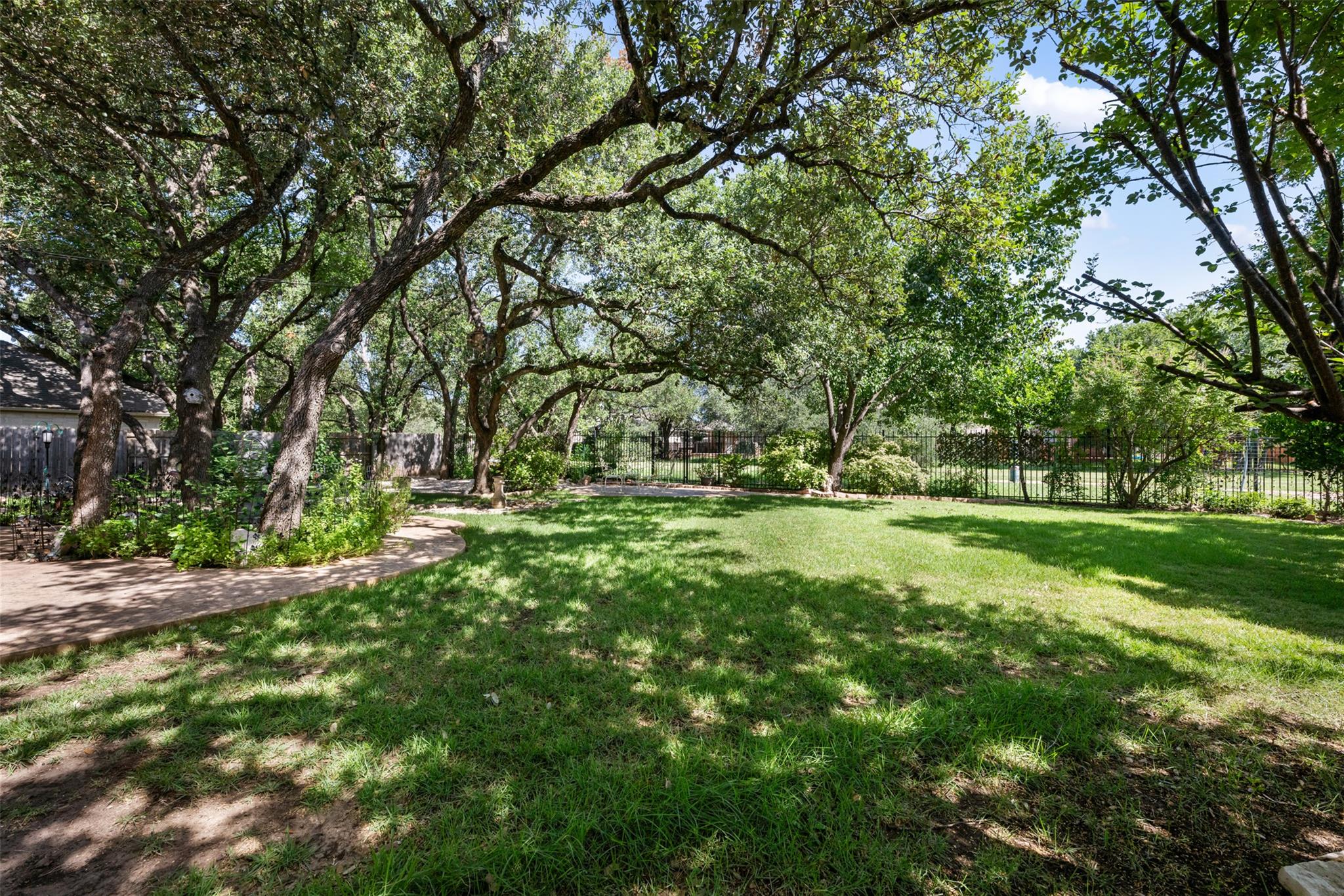 3811 Longhorn Acres ST