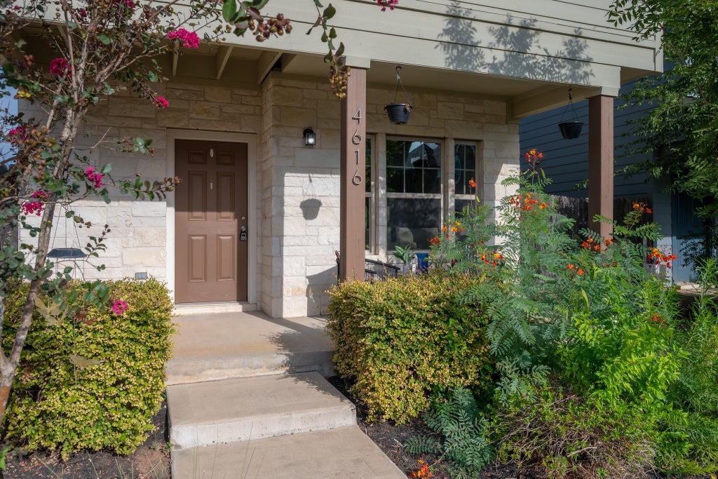 Photo of 4616 Esper LN #338, Austin, TX 78725 (MLS # 5017174)
