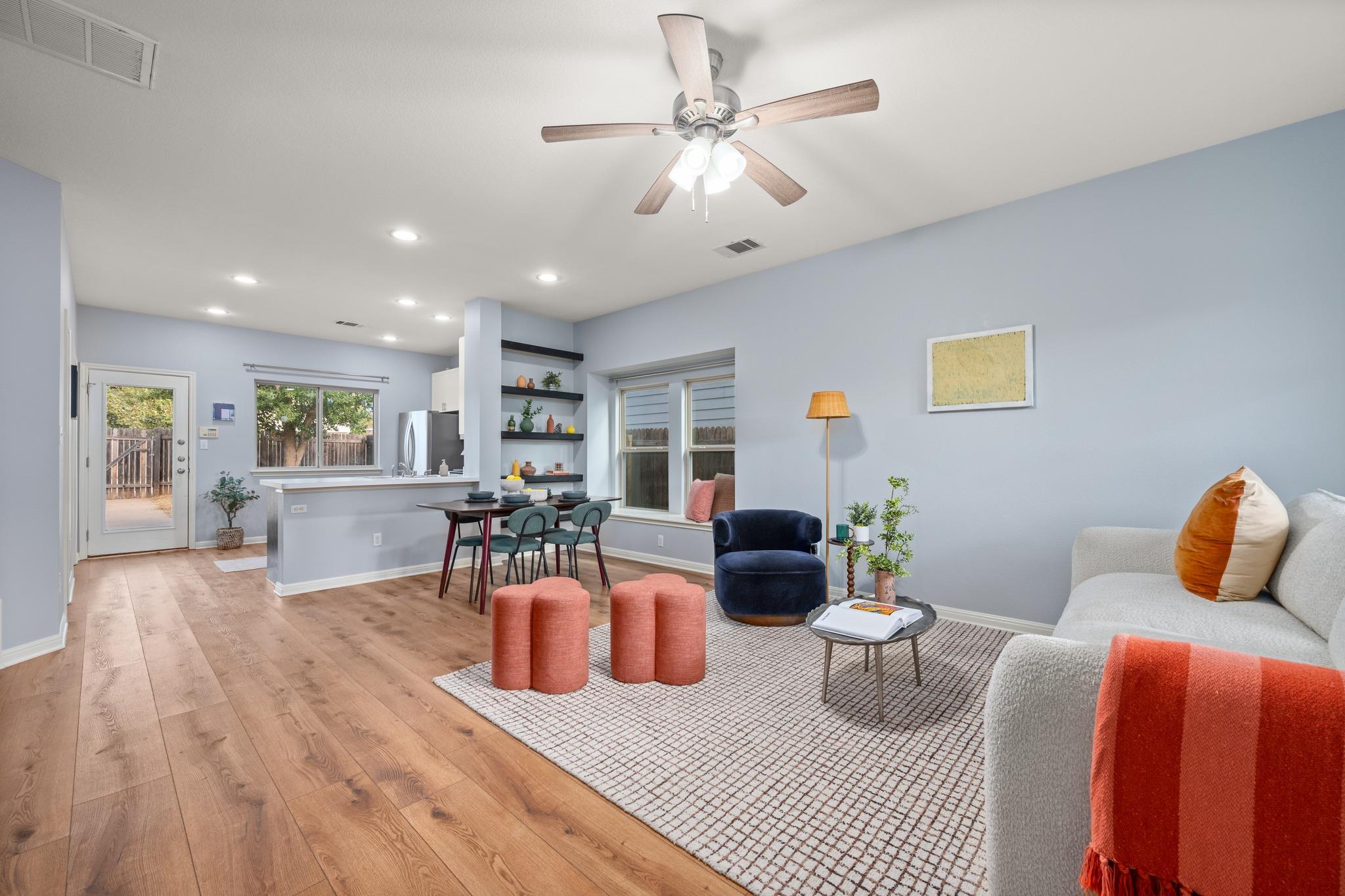 4616 Esper LN 338