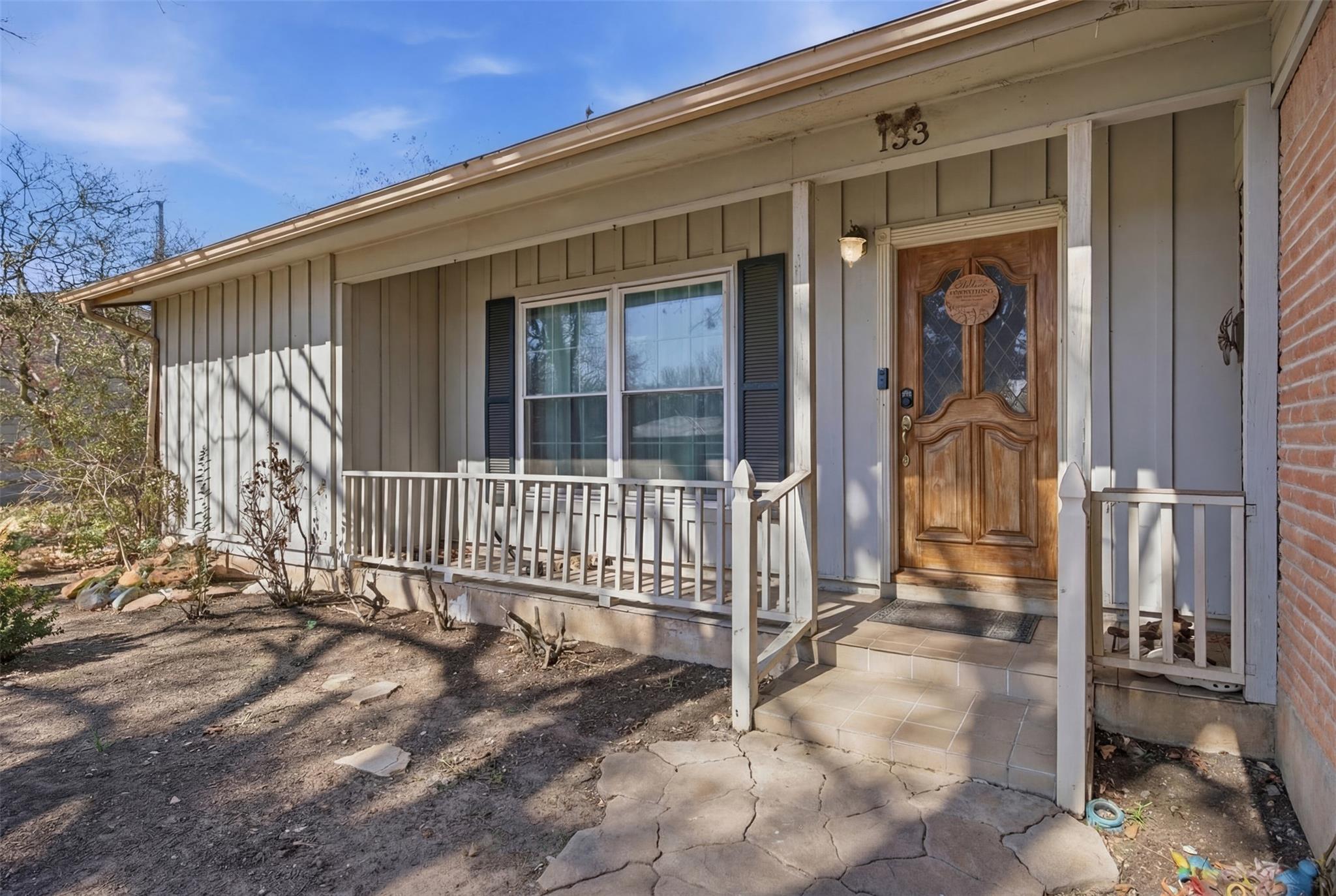 133 Hillcrest DR