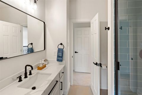 Tiny photo for 6009 Laguna Cliff LN, Austin, TX 78734 (MLS # 1288580)