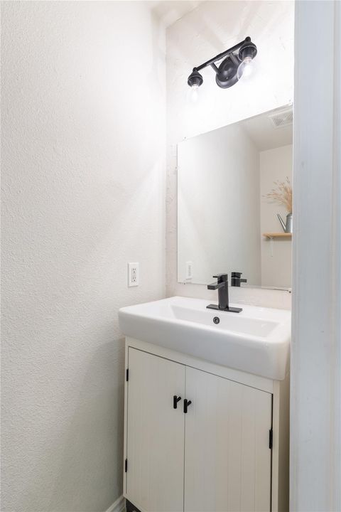 Tiny photo for 903 Thackeray LN, Pflugerville, TX 78660 (MLS # 6134708)