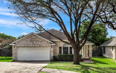 Photo of 5700 Lomita Verde CIR, Austin, TX 78749 (MLS # 3033683)