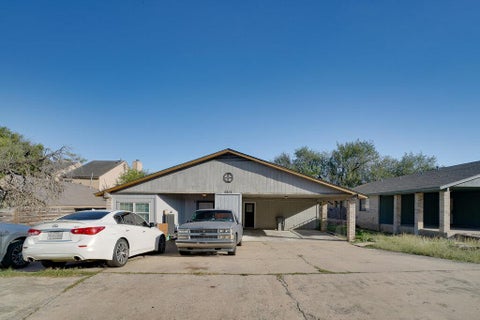 Photo of 6713 DEATONHILL DR #B, Austin, TX 78745 (MLS # 4469631)