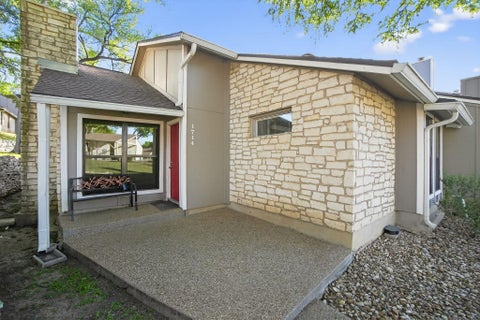 Photo of 1714 Timber Brush TRL, Austin, TX 78741 (MLS # 1598480)