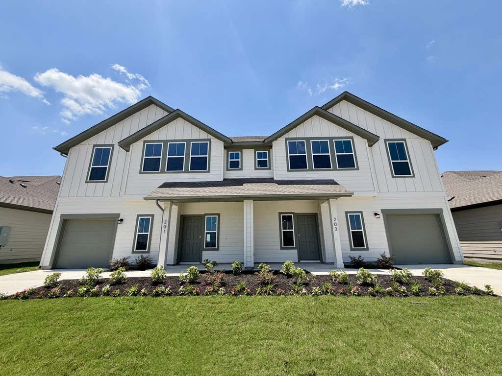 Photo of 203 Backwood PASS, Taylor, TX 76574 (MLS # 3525975)