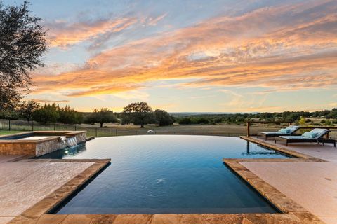 1010 Vista Ridge DR Round Mountain TX 78663