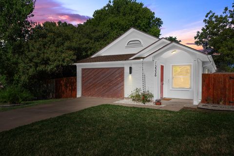 Photo of 12336 Limerick Ave, Austin, TX 78758 (MLS # 3228188)