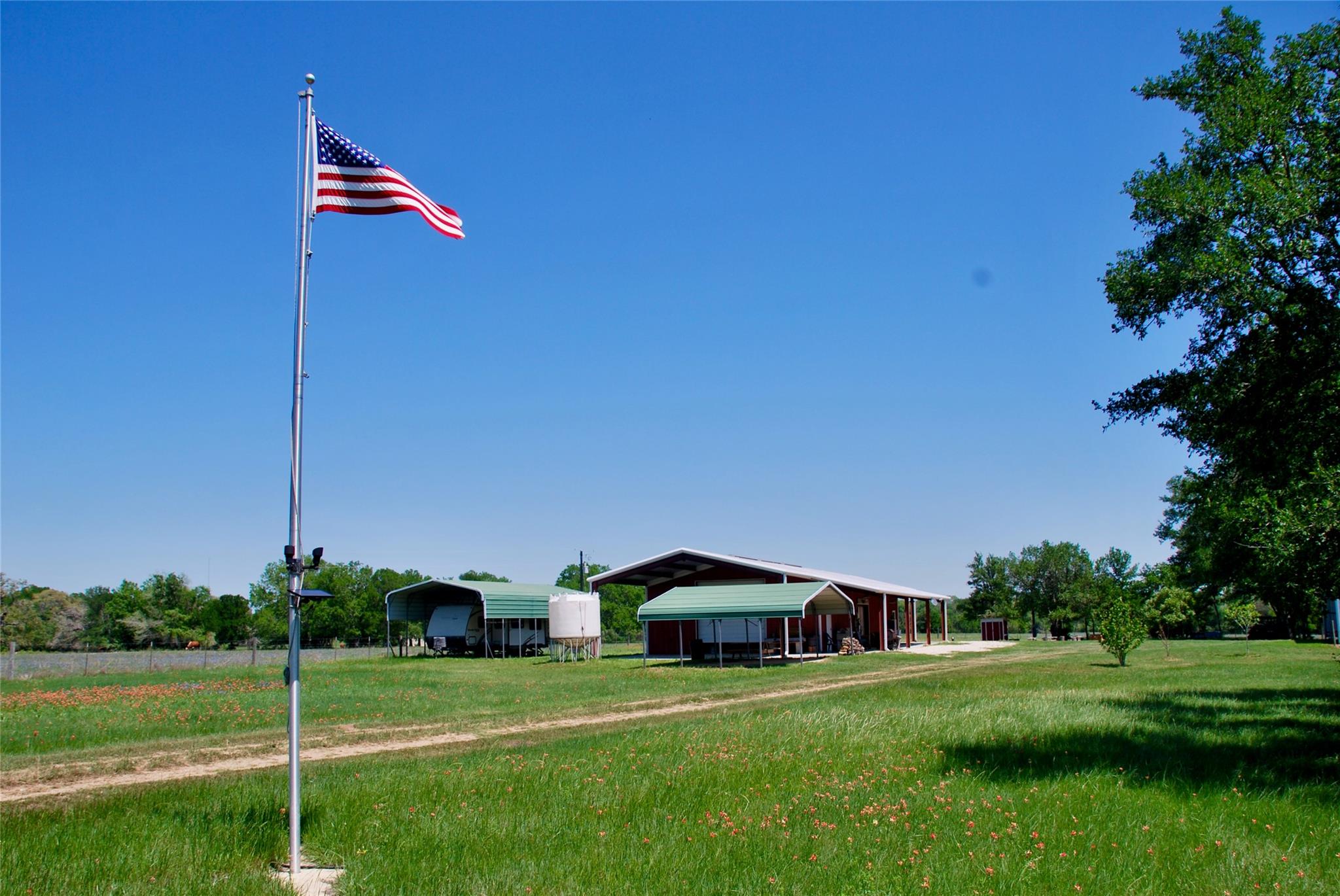 4255 Fm 957
