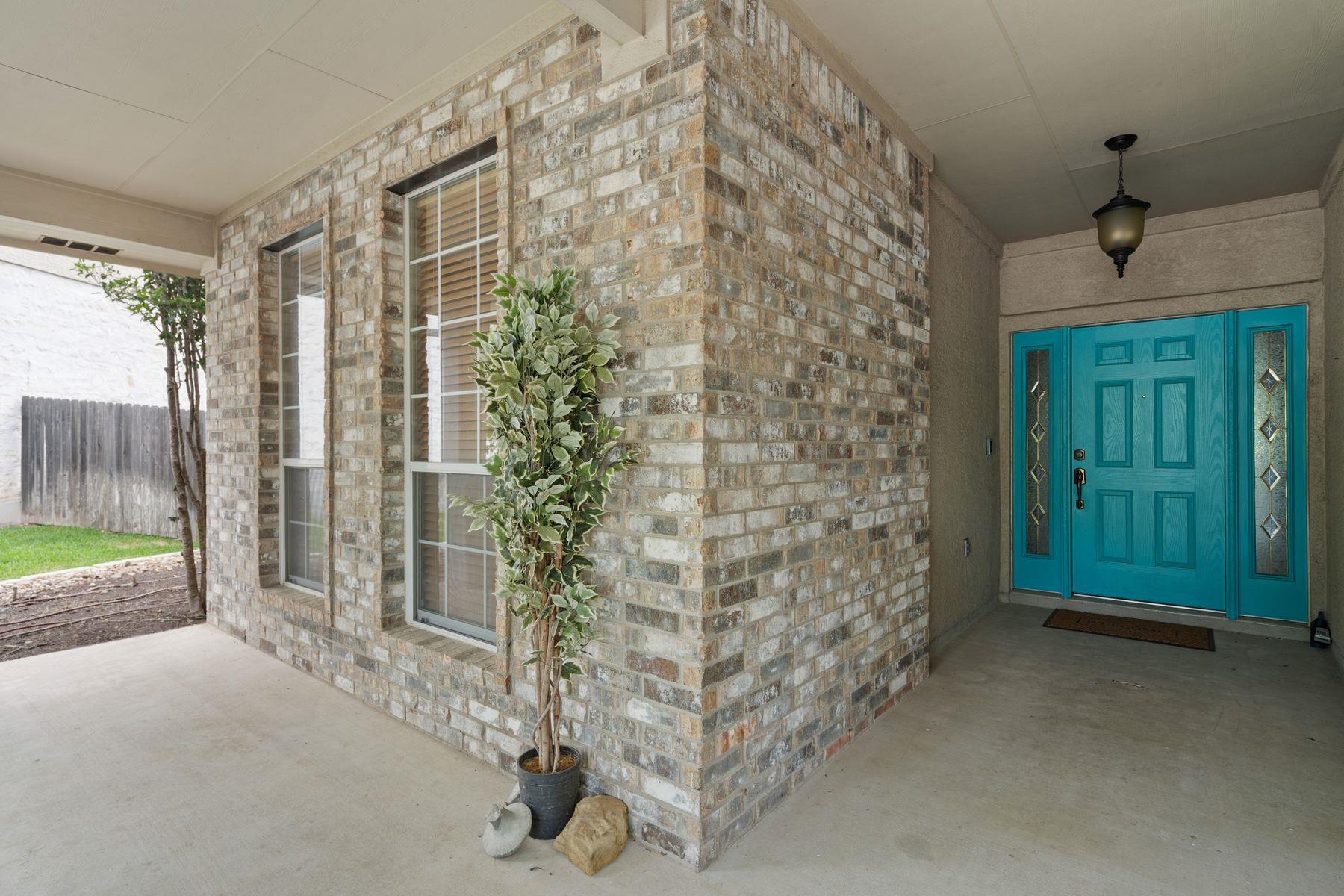 2812 Cascade Falls DR