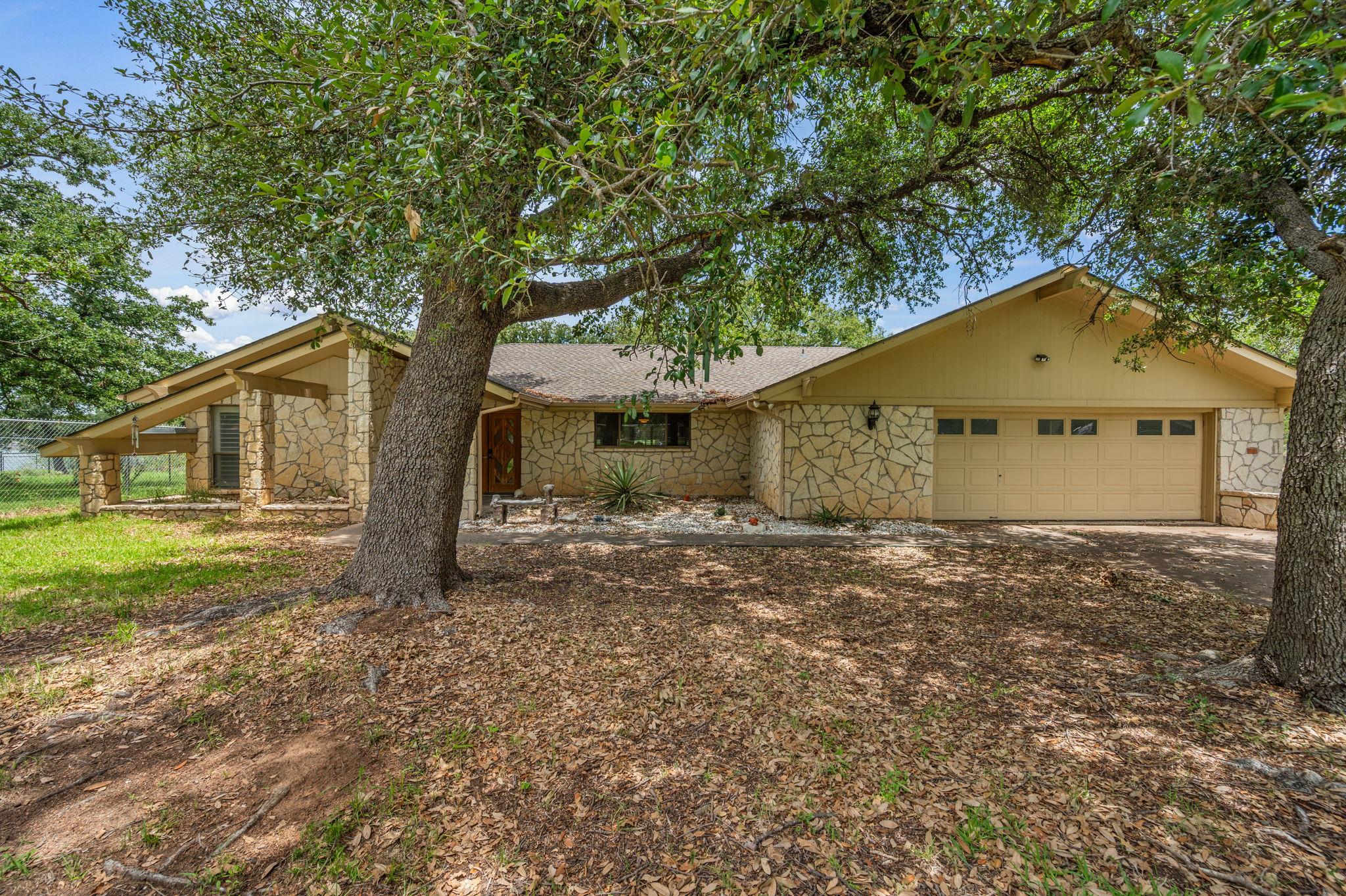 109 Sunset CIR