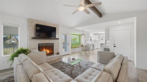 305 Whitetail DR Manchaca TX 78652