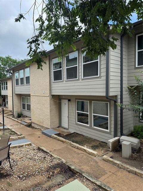 Photo of 2124 Burton DR #133, Austin, TX 78741 (MLS # 9495680)