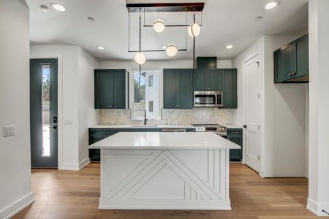 4127 E 12th ST 5 Austin TX 78721