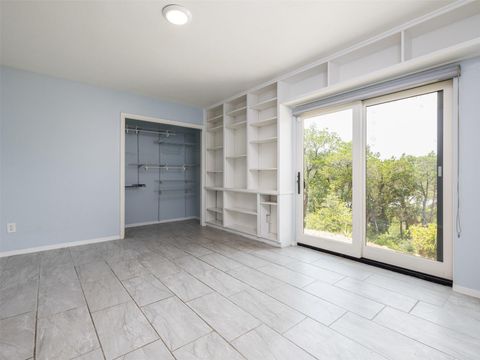Tiny photo for 709 Lost CYN, West Lake Hills, TX 78746 (MLS # 6790000)