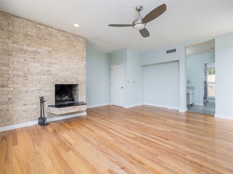 Tiny photo for 709 Lost CYN, West Lake Hills, TX 78746 (MLS # 6790000)