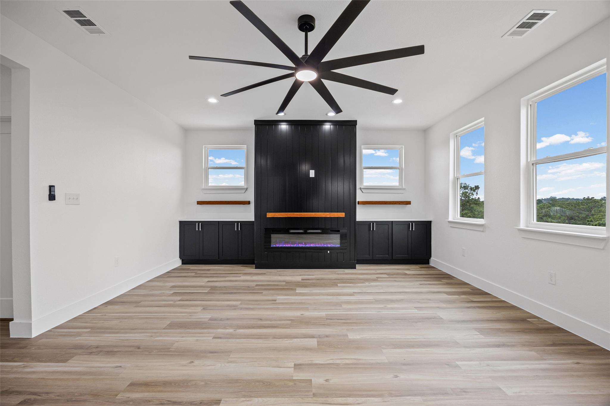 142 Mahalo CT