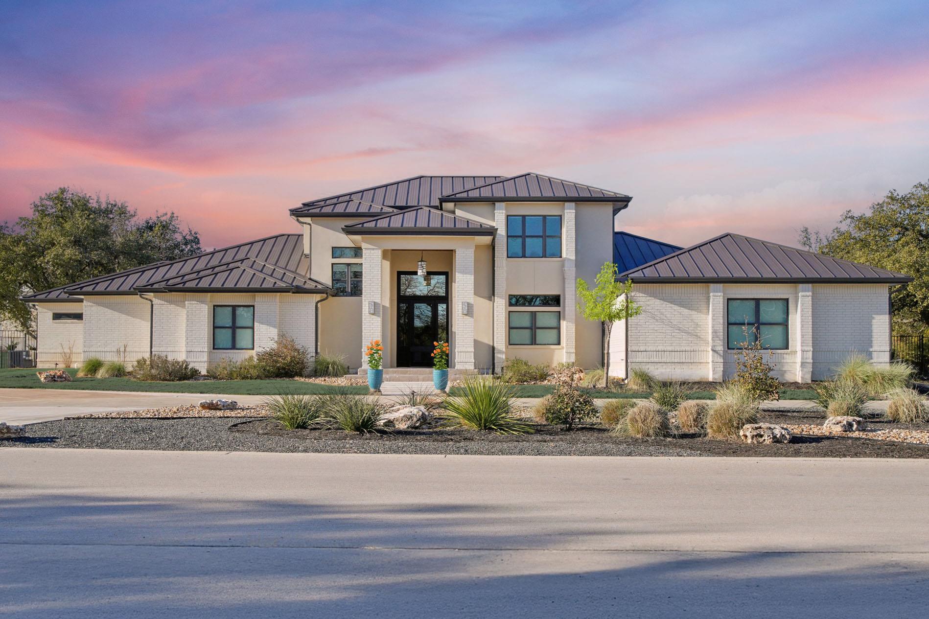 110 Maravilla Bluff LN