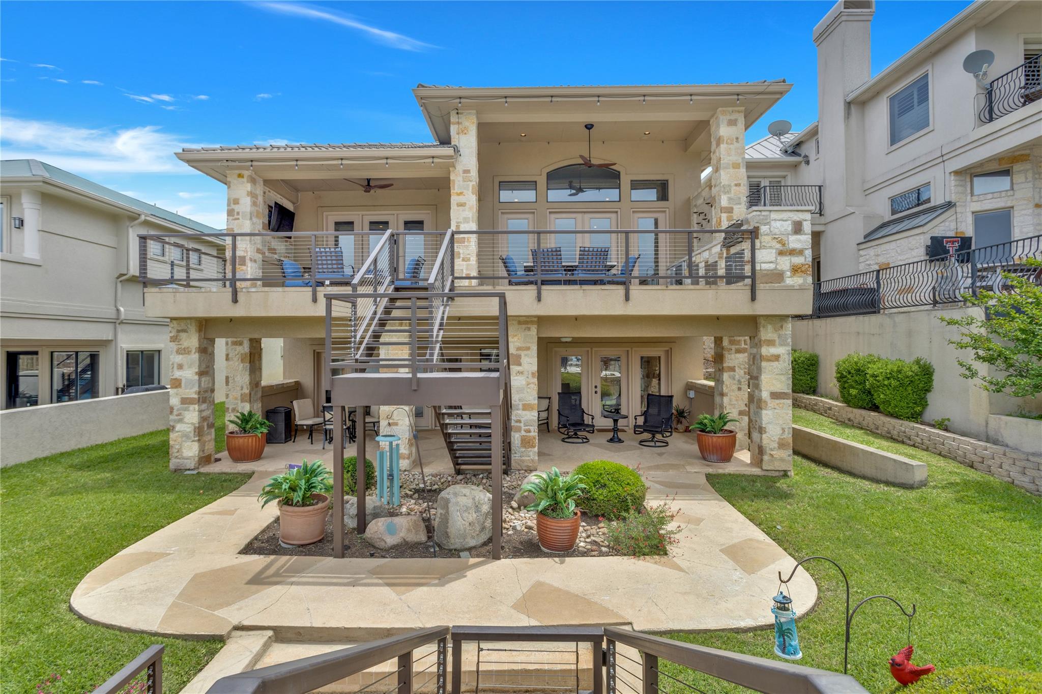 223 Dominion DR