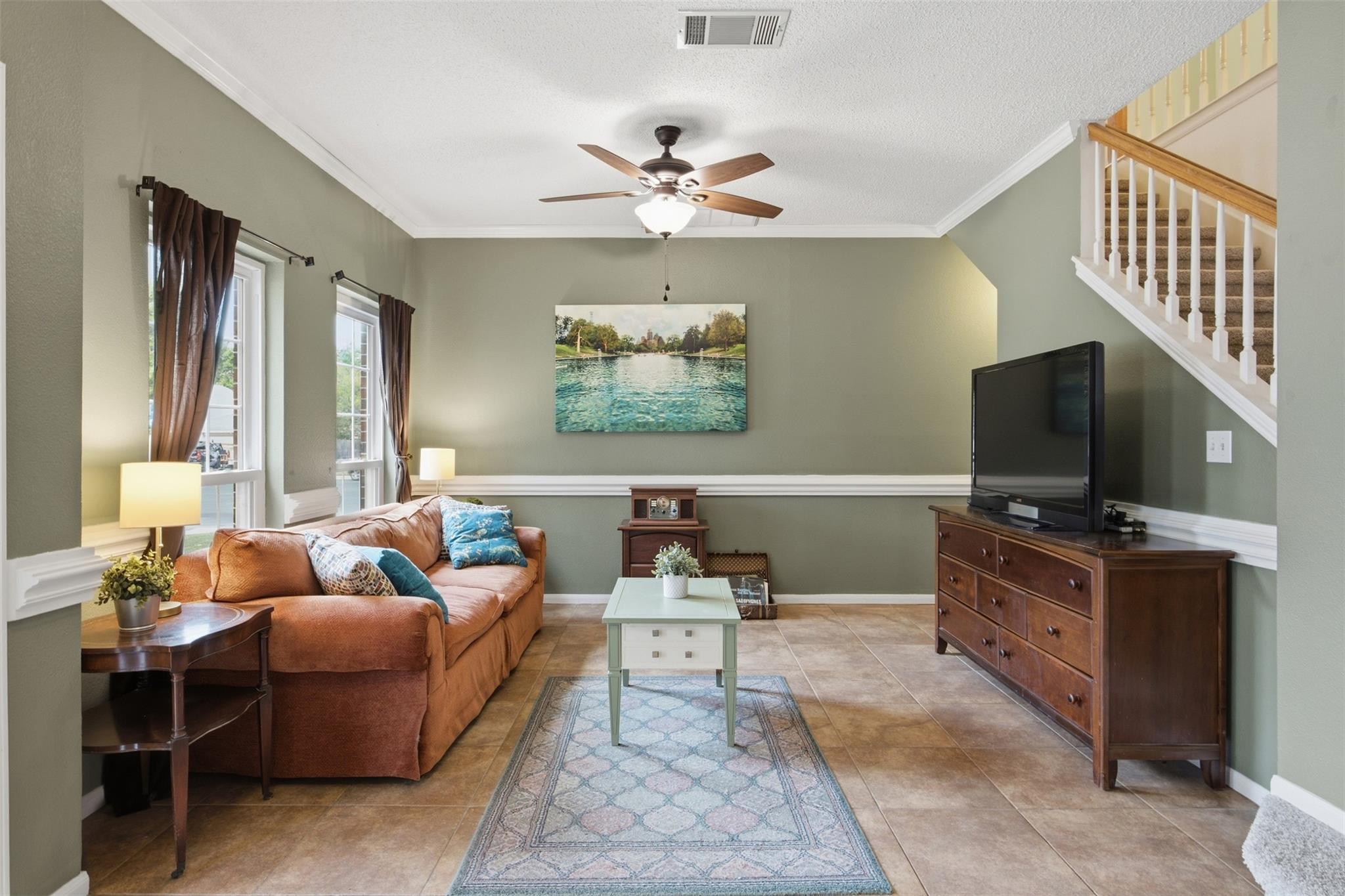 502 Cedar LN