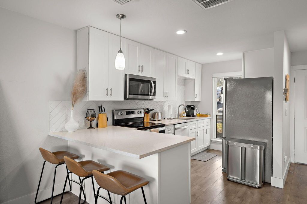 Photo of 3808 Southway DR #101, Austin, TX 78704 (MLS # 1712893)