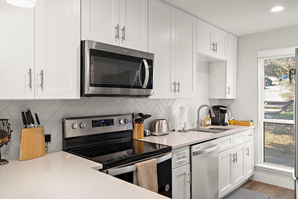 Photo of 3808 Southway DR #101, Austin, TX 78704 (MLS # 1712893)