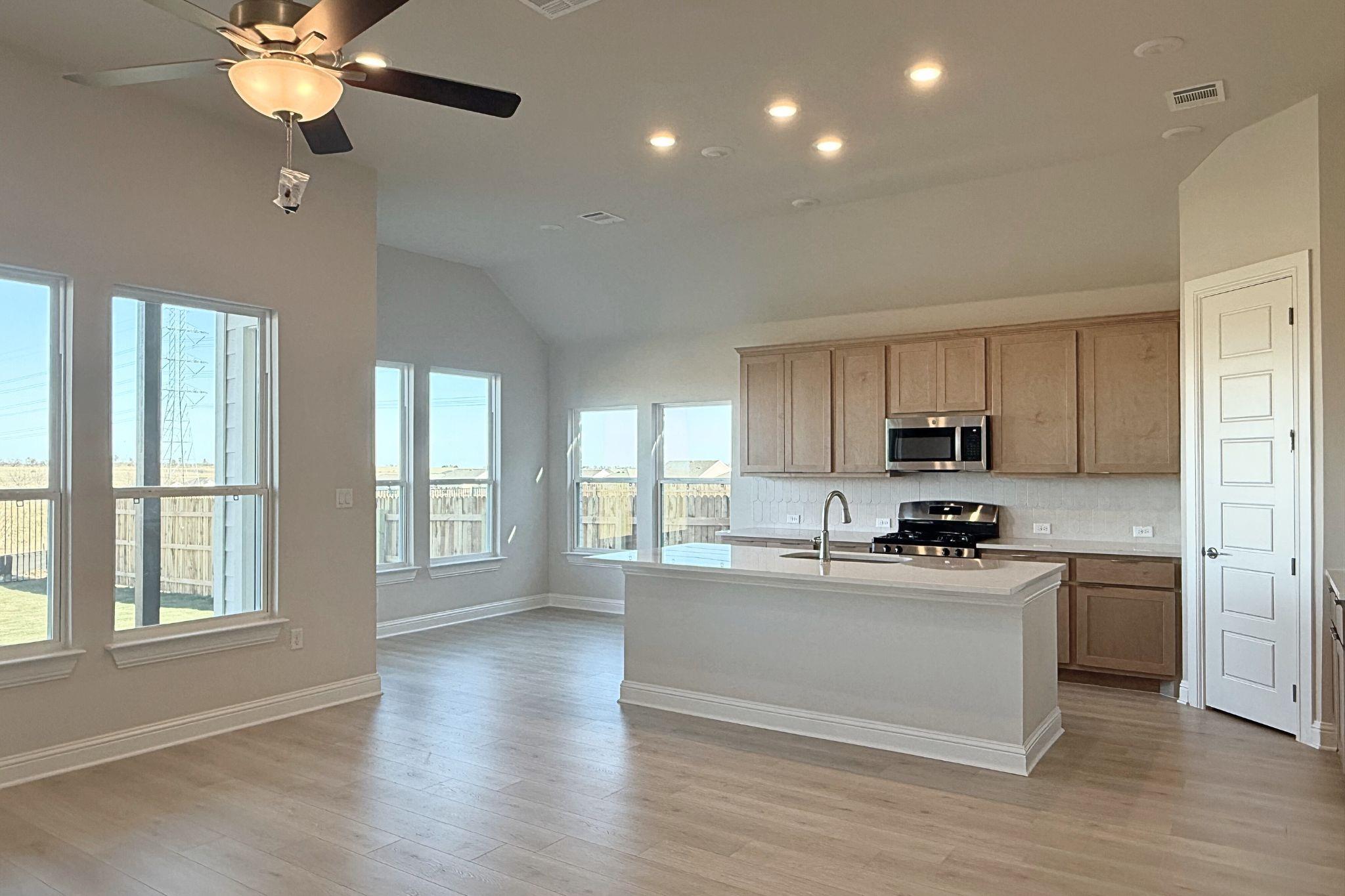 19705 Lucky Outlaw LN