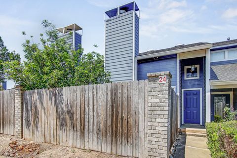 Tiny photo for 1010 Rundberg LN #24, Austin, TX 78758 (MLS # 4885330)
