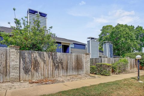 Tiny photo for 1010 Rundberg LN #24, Austin, TX 78758 (MLS # 4885330)