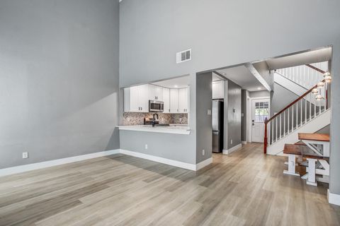 Photo of 1010 Rundberg LN #24, Austin, TX 78758 (MLS # 4885330) Photo of 1010 Rundberg LN #24, Austin, TX 78758 (MLS # 4885330)