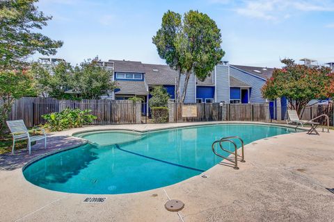 Tiny photo for 1010 Rundberg LN #24, Austin, TX 78758 (MLS # 4885330)