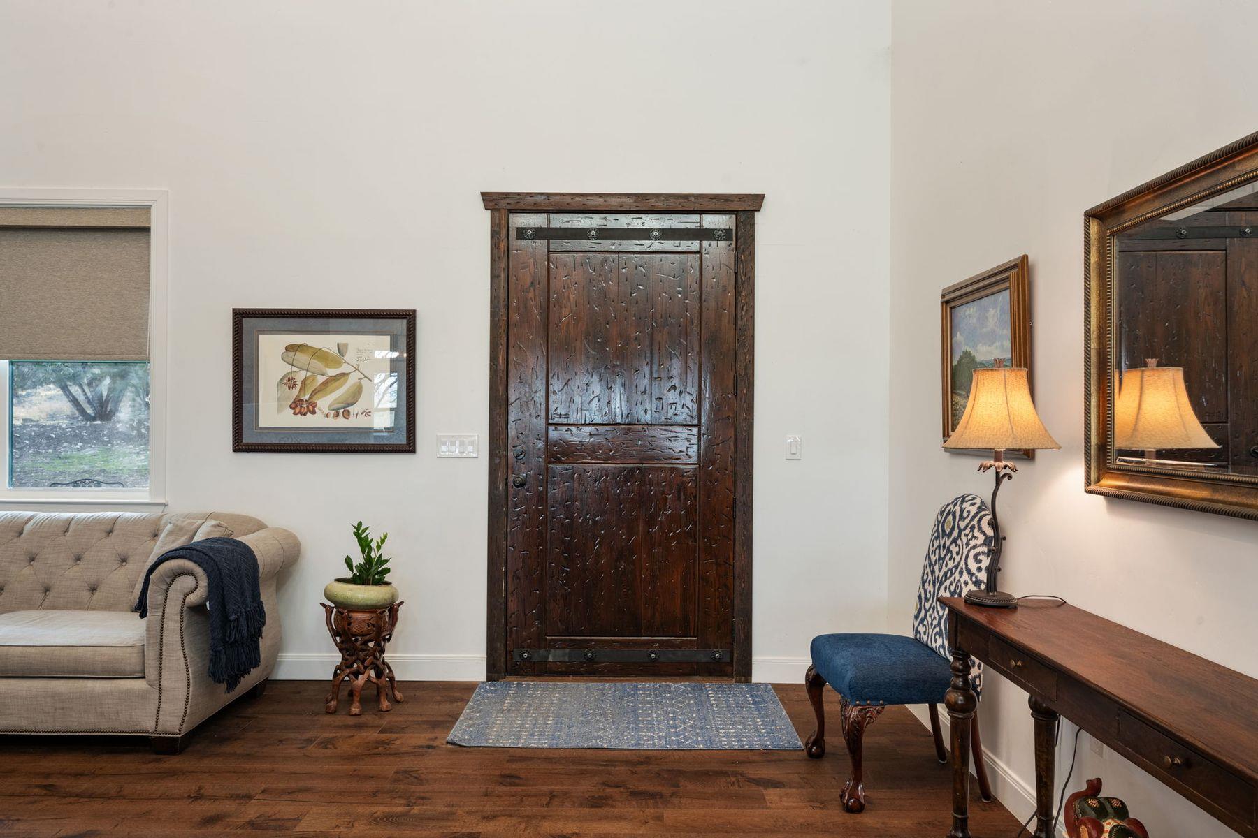 124 Hoskins Trail TRL