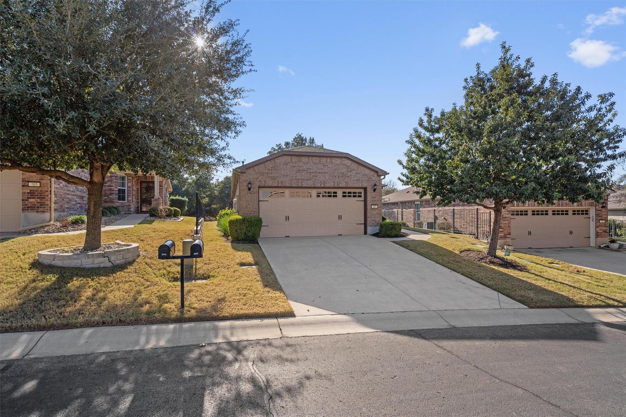 307 Kickapoo Creek LN