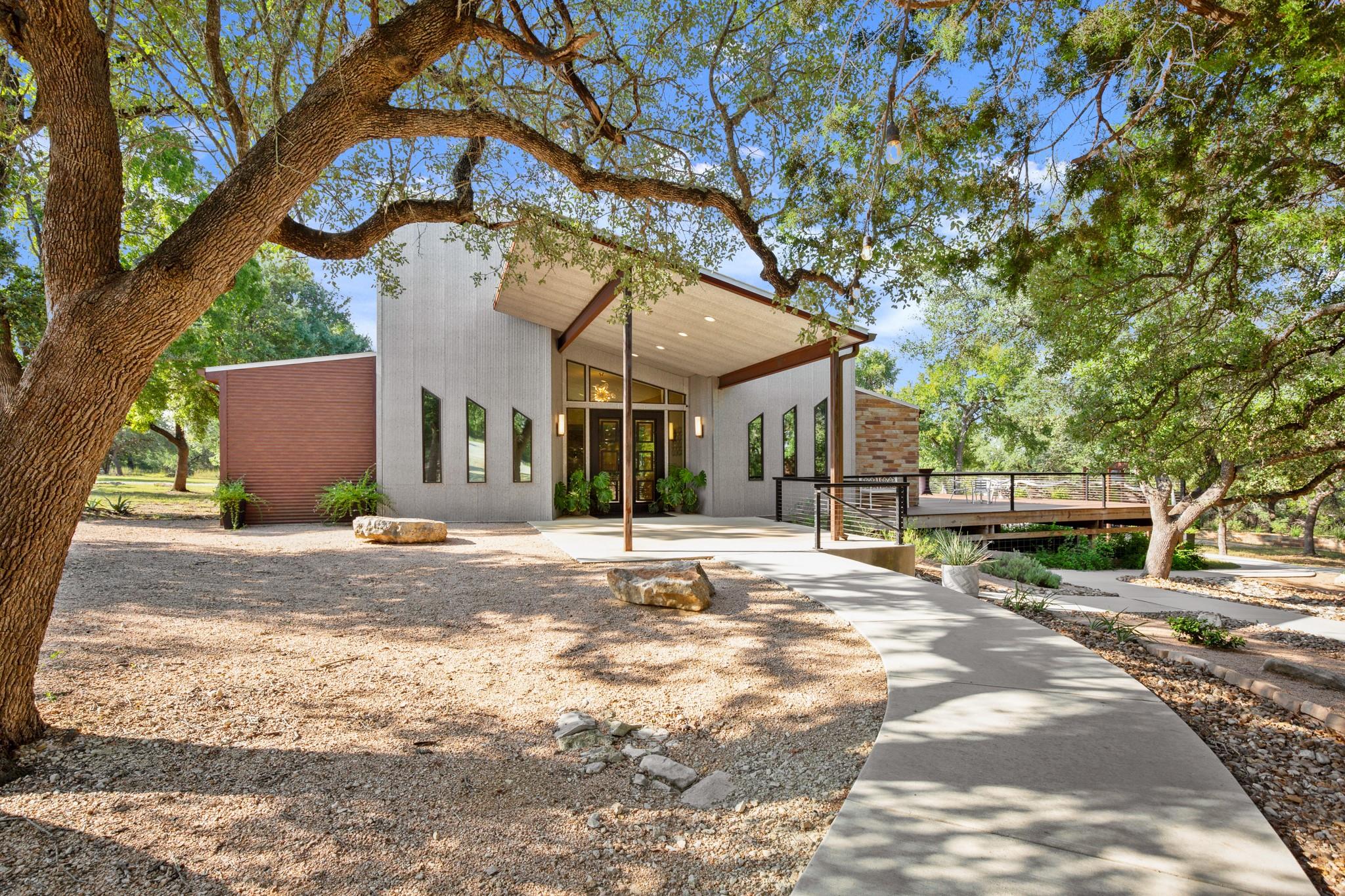601 Sandy Point RD