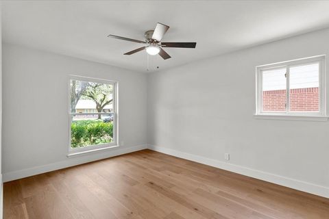 Tiny photo for 2009 Lazy BRK, Austin, TX 78723 (MLS # 5434173)