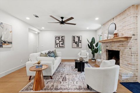 Tiny photo for 2009 Lazy BRK, Austin, TX 78723 (MLS # 5434173)