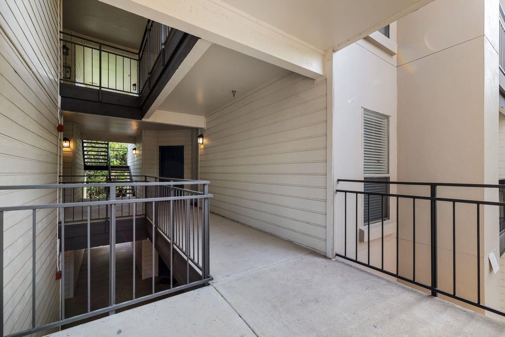 Photo of 6000 Shepherd Mountain CV #219, Austin, TX 78730 (MLS # 8906287)