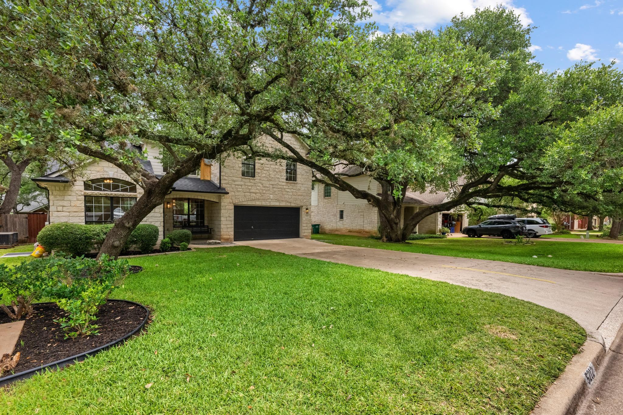 5212 Crystal Water DR