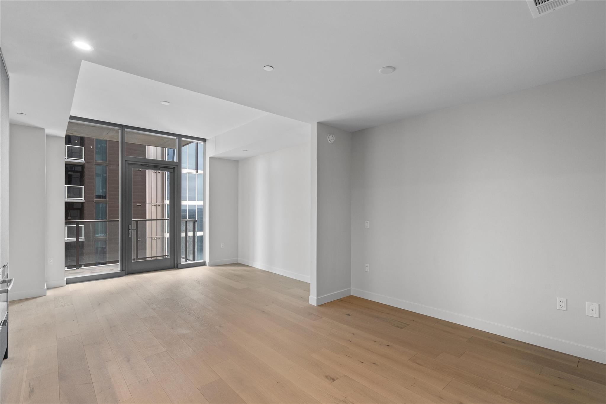 44 East Ave 2306