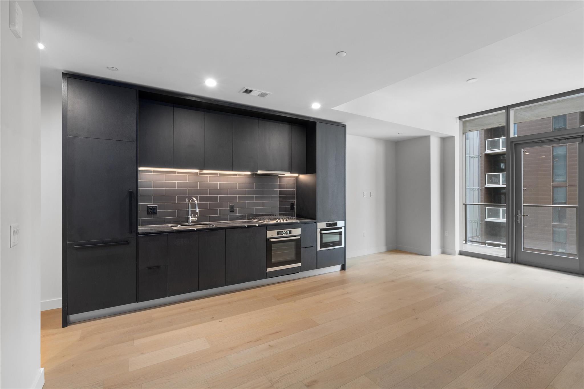 44 East Ave 2306