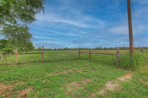 0000 Schubert LN Niederwald TX 78640