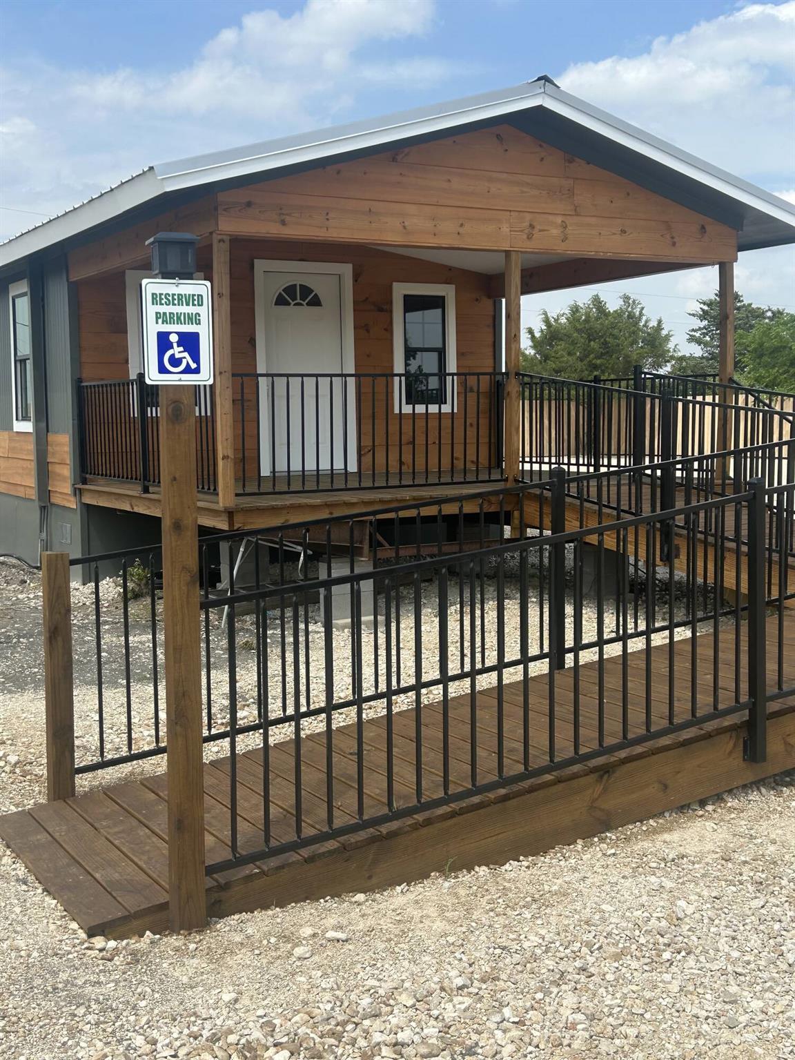 11808 US HWY 183 Highway