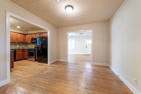 Photo of 921 E 37 ST #A&B, Austin, TX 78705 (MLS # 7528031)