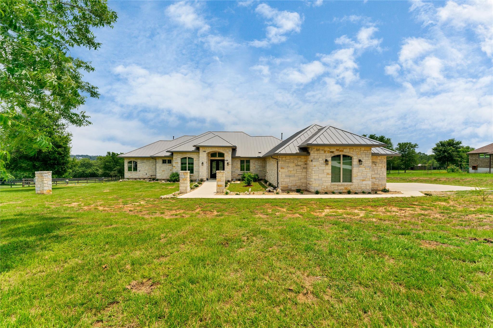 145 Pavilion DR