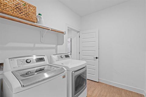 Tiny photo for 8208 Silhouette ST, Austin, TX 78744 (MLS # 9208185)