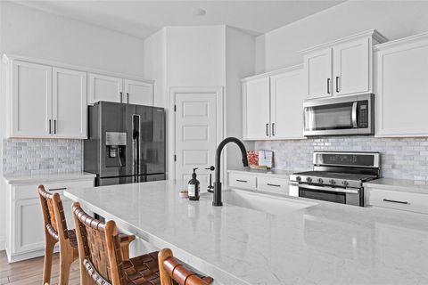 Tiny photo for 8208 Silhouette ST, Austin, TX 78744 (MLS # 9208185)