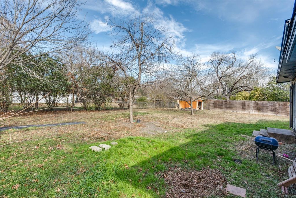 Photo of 705 Campbell ST, Lockhart, TX 78644 (MLS # 5281498)